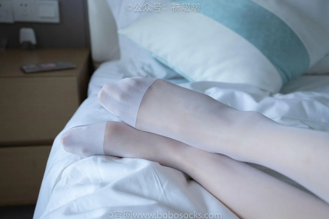 [BoBoSocks袜啵啵]NO.066 小甜豆-女仆装、高跟鞋、薄白丝 [134P]插图2